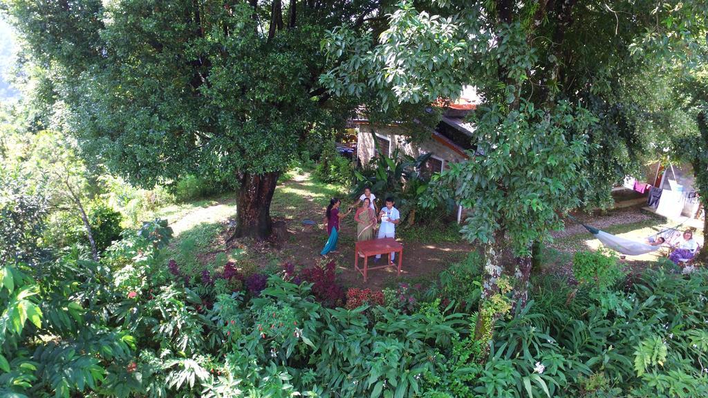 Dinesh House Bed & Breakfast โพคารา ภายนอก รูปภาพ