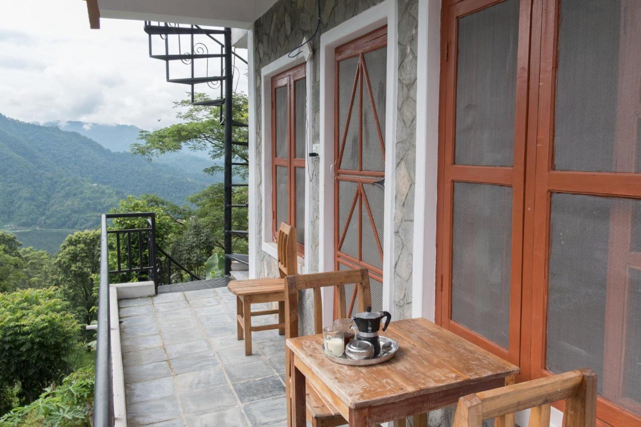 Dinesh House Bed & Breakfast โพคารา ภายนอก รูปภาพ